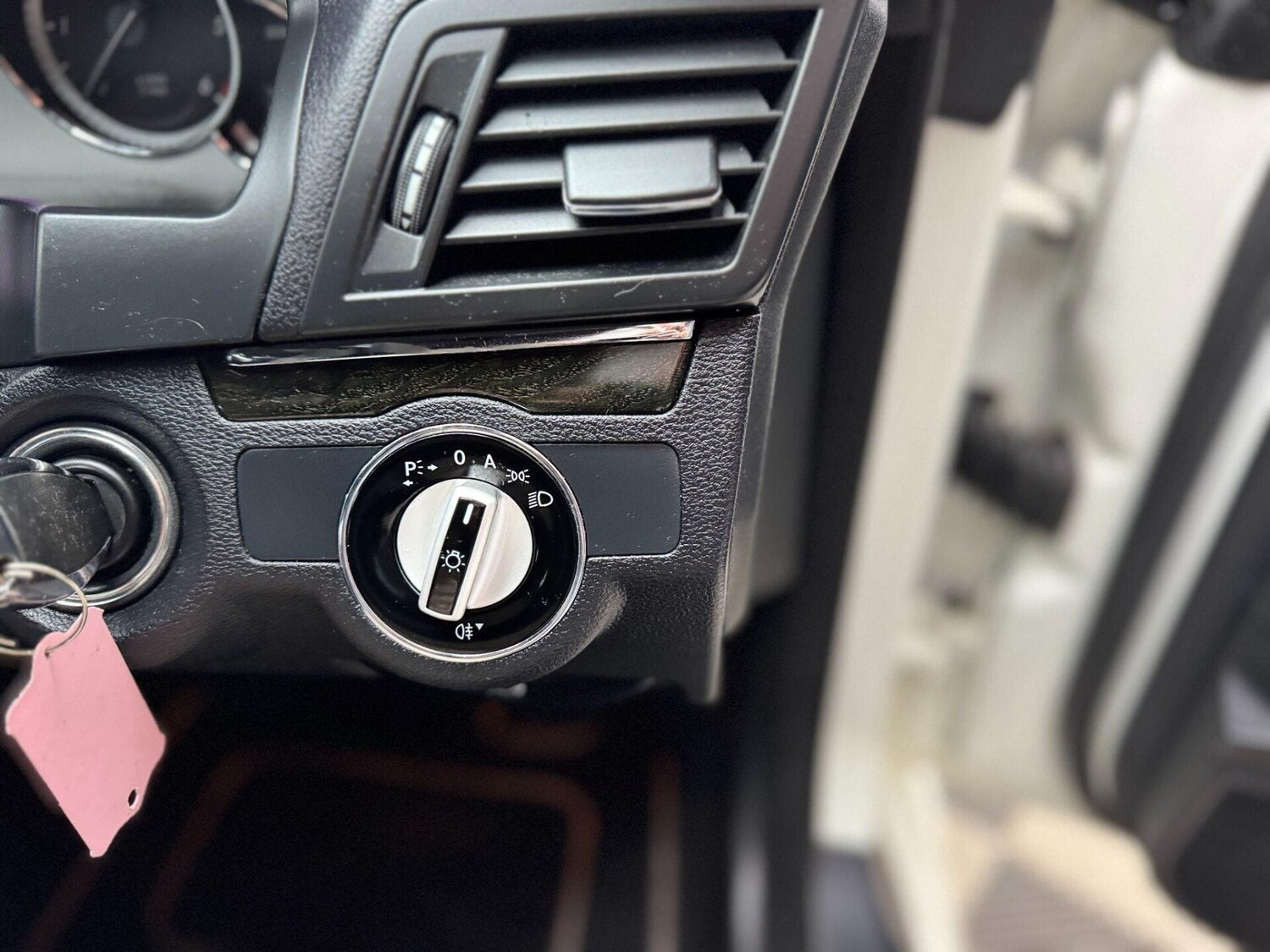 Used Mercedes-Benz E Class 2010 for sale - 77878027: Photo 23