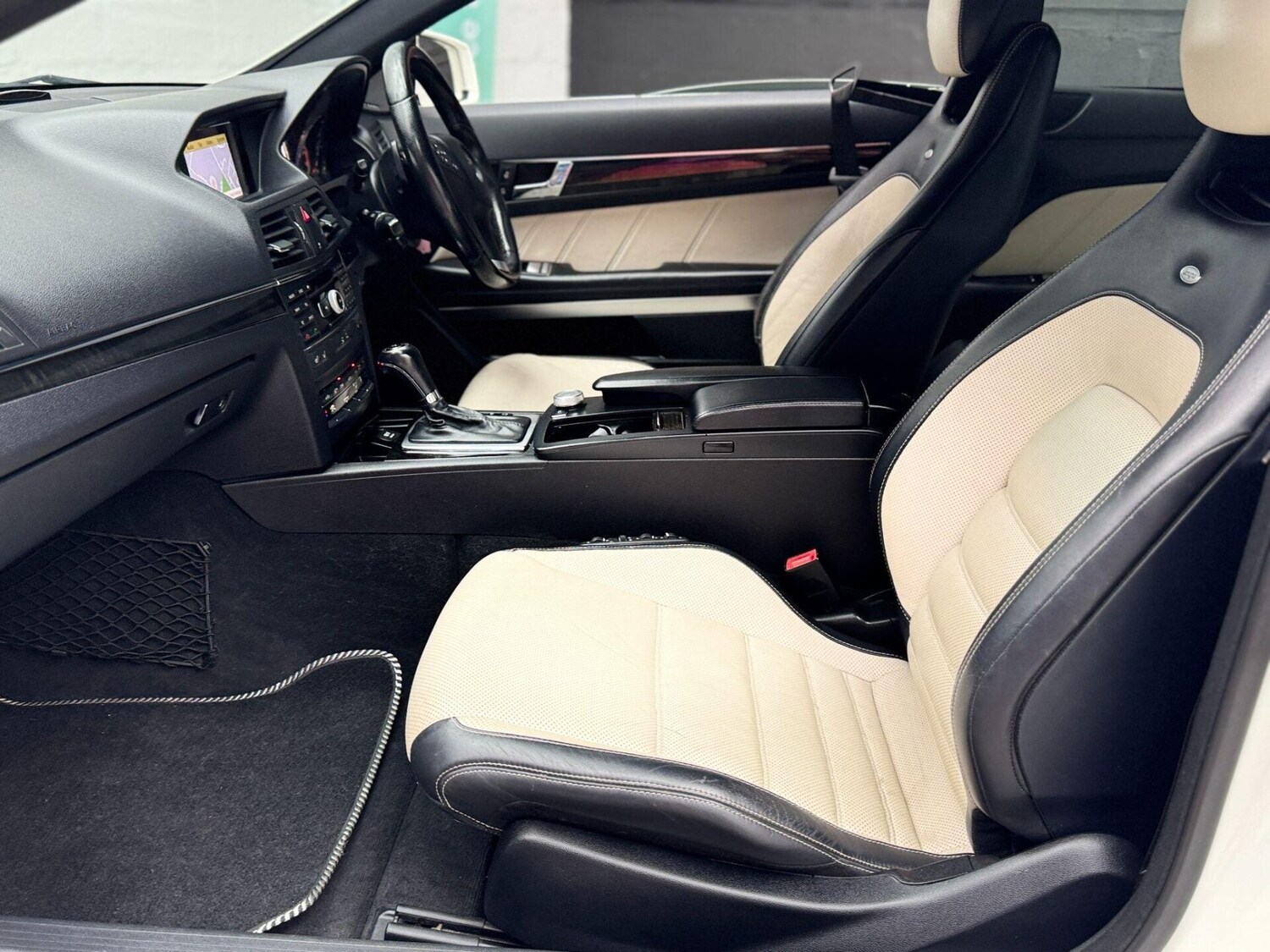 Used Mercedes-Benz E Class 2010 for sale - 77878027: Photo 33