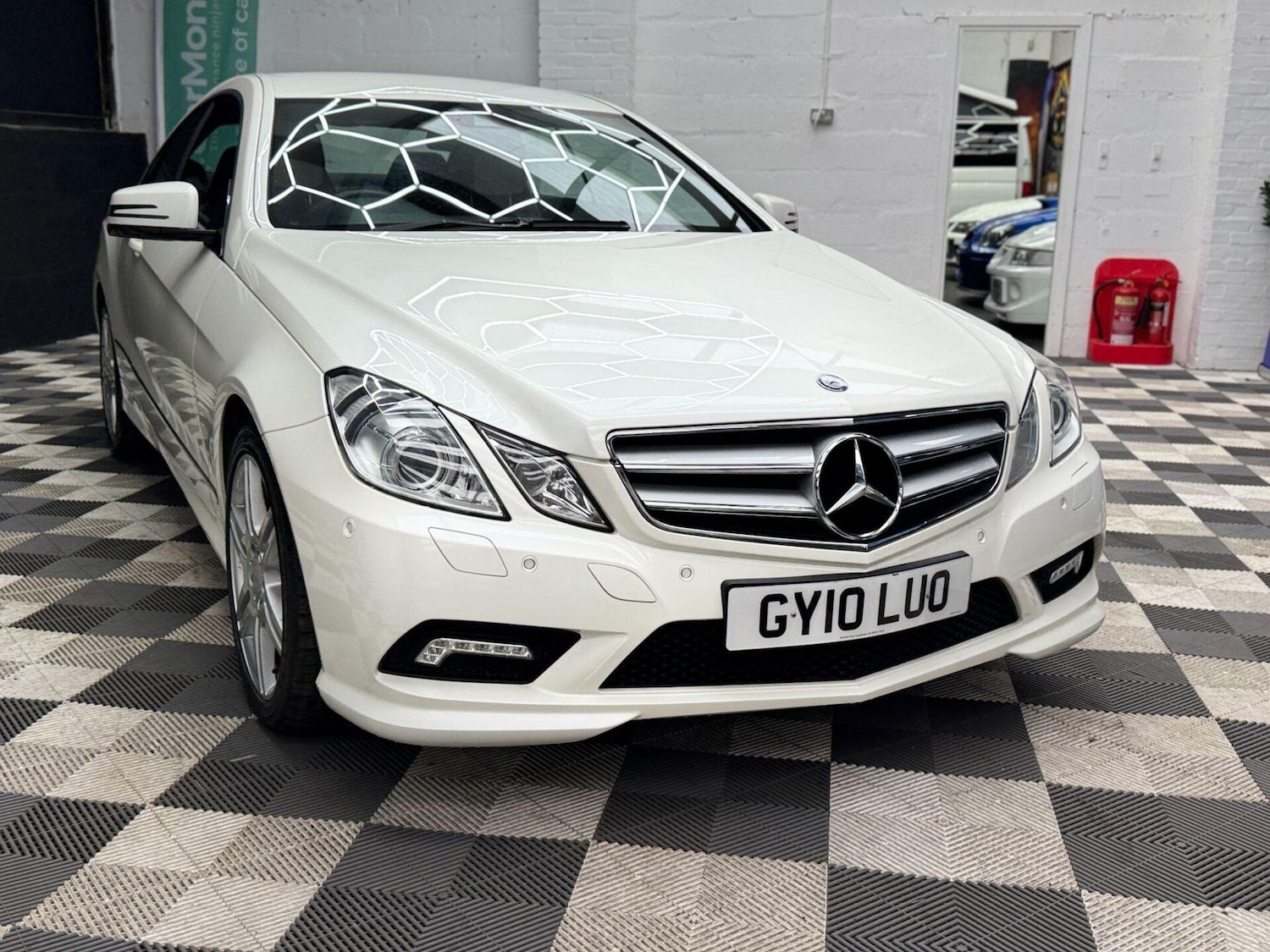Used Mercedes-Benz E Class 2010 for sale - 77878027: Photo 5