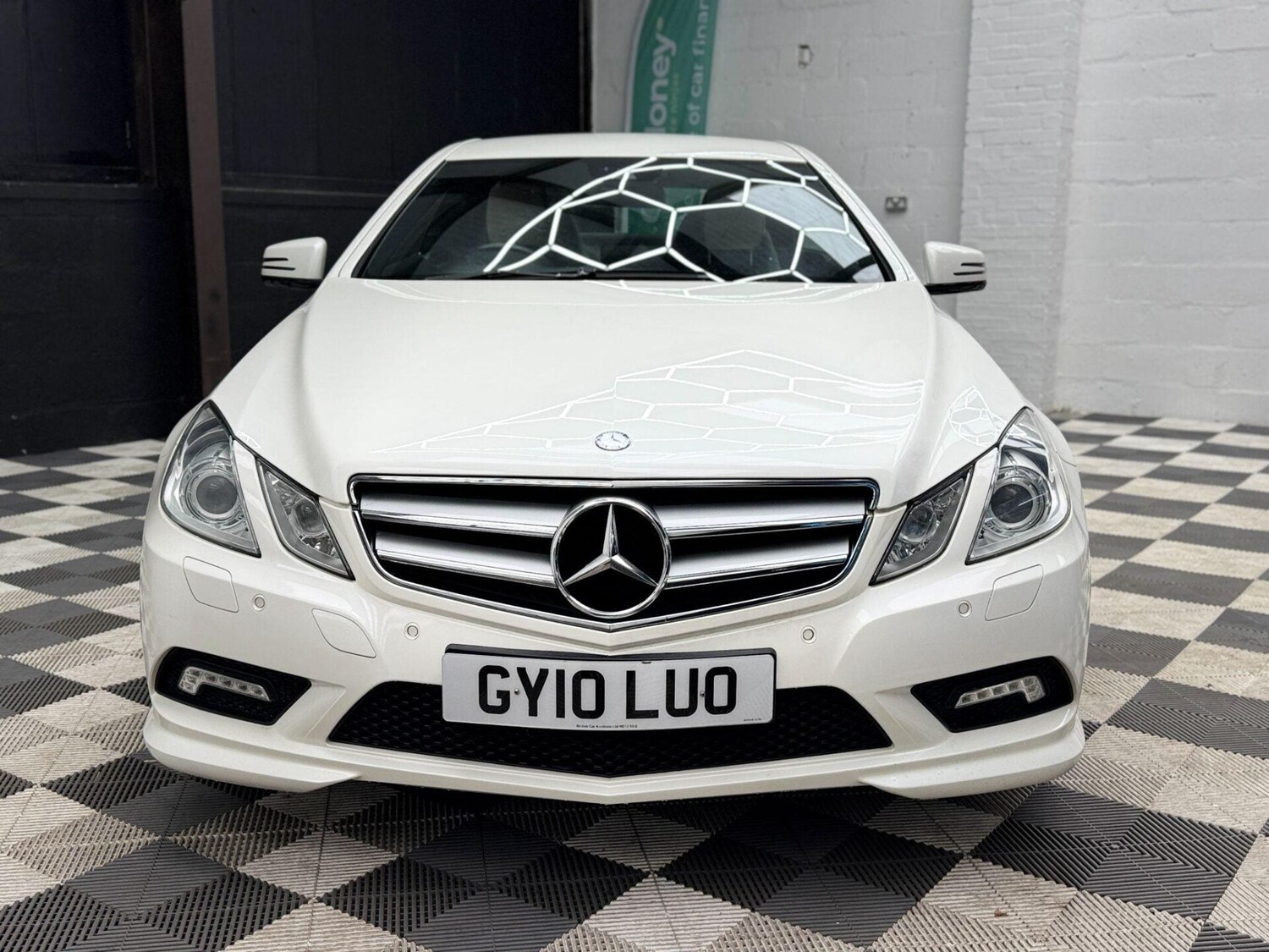 Used Mercedes-Benz E Class 2010 for sale - 77878027: Photo 9