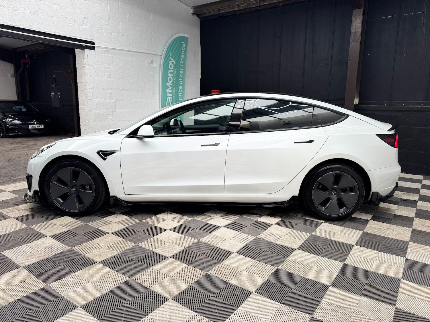 Used Tesla Model 3 2021 for sale - 77611996: Photo 12