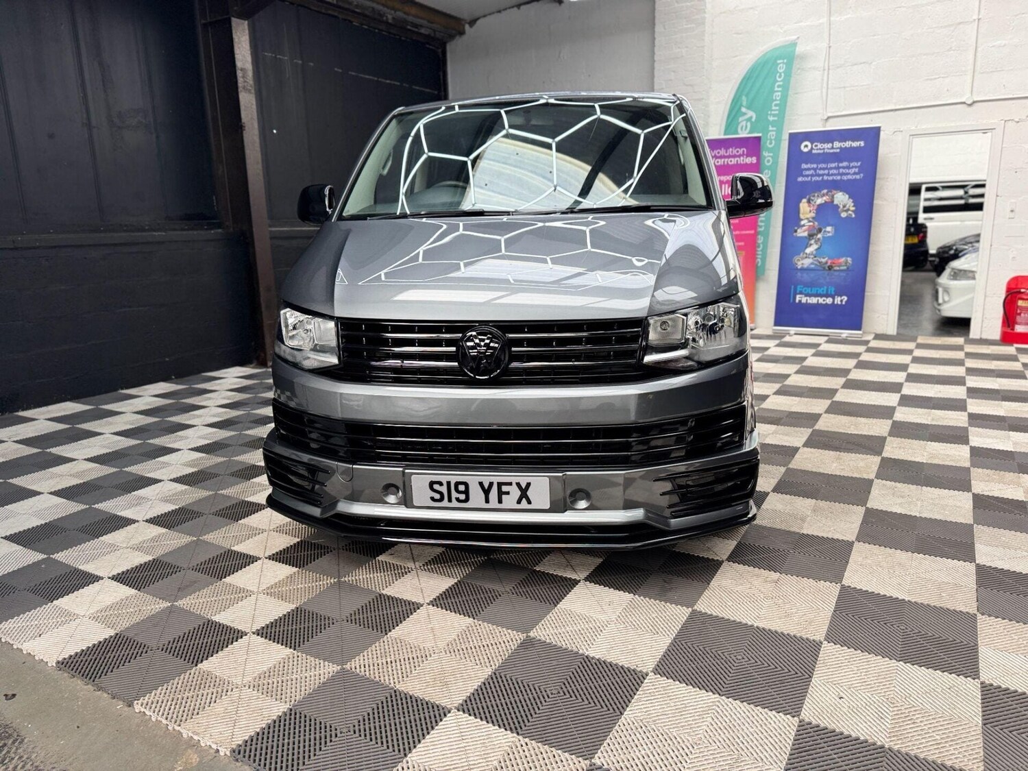 Used Volkswagen Transporter Shuttle 2014 for sale - 77878025: Photo 10