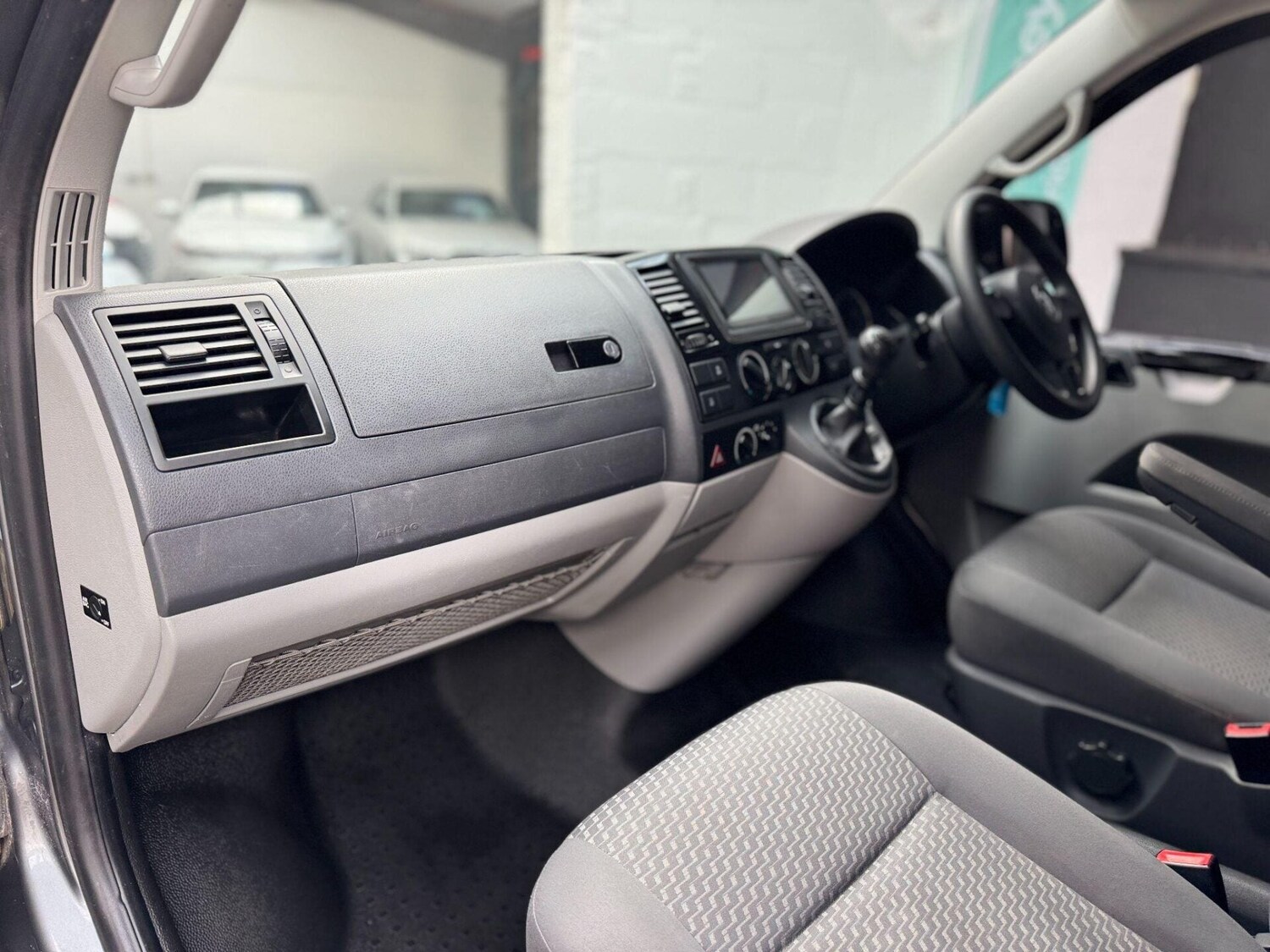 Used Volkswagen Transporter Shuttle 2014 for sale - 77878025: Photo 41