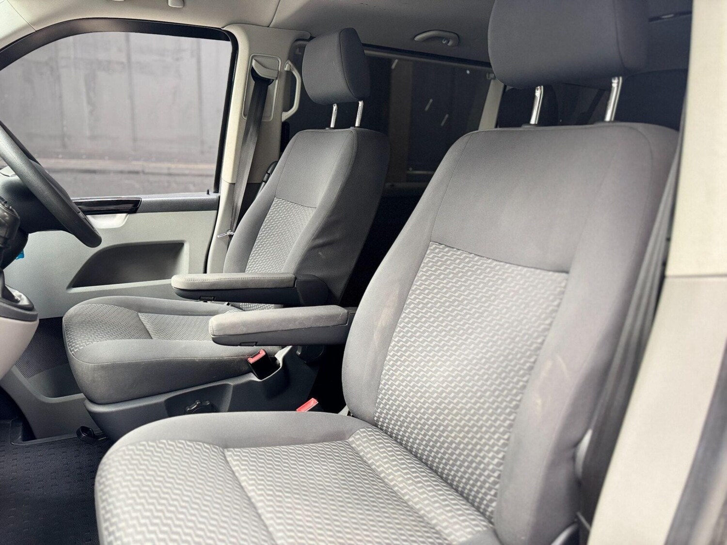 Used Volkswagen Transporter Shuttle 2014 for sale - 77878025: Photo 42