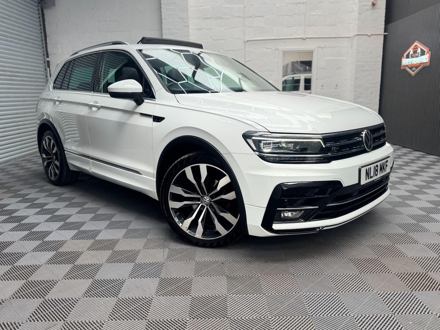 Used Volkswagen Tiguan 2018 for sale - 78027286: Photo 1