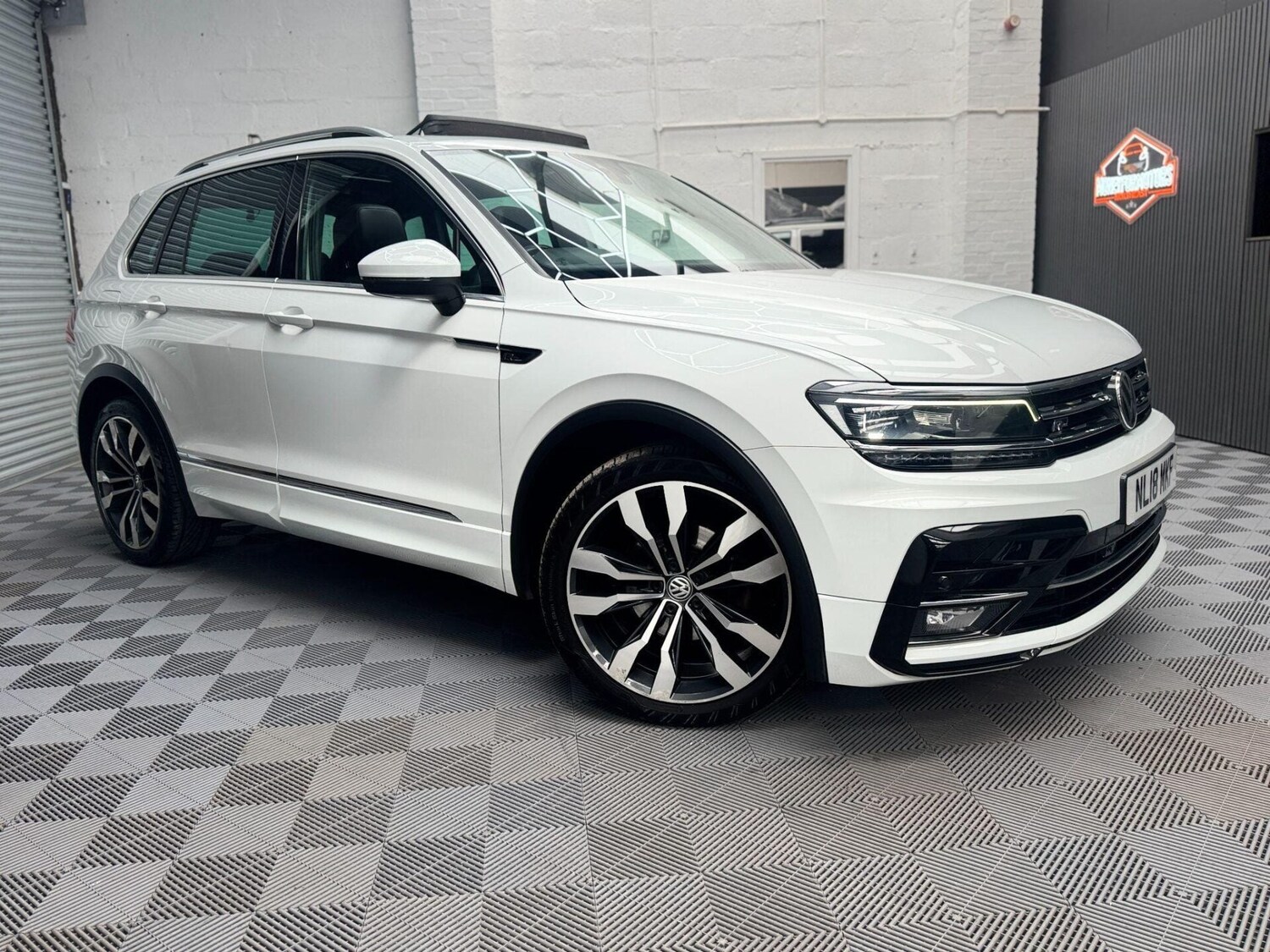Used Volkswagen Tiguan 2018 for sale - 78027286: Photo 8