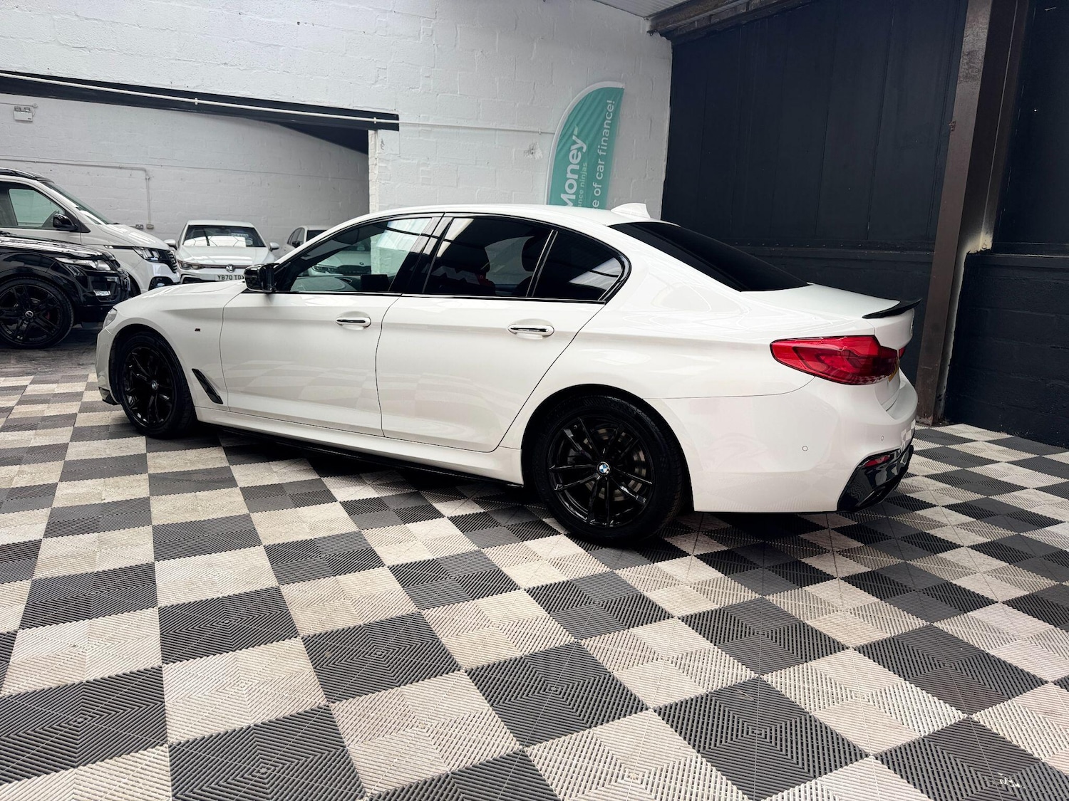 Used BMW 5 Series 2018 for sale - 77769071: Photo 12