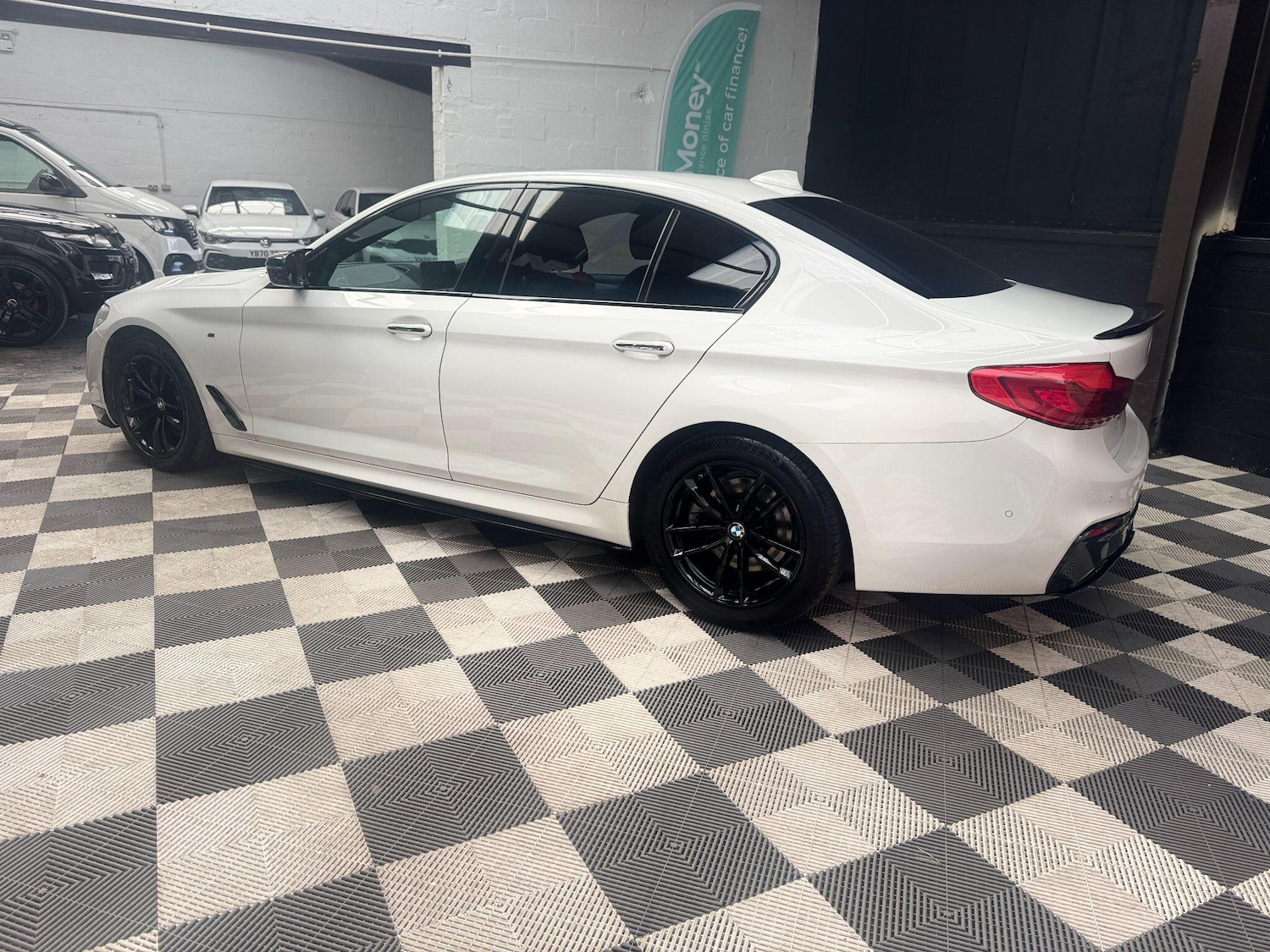 Used BMW 5 Series 2018 for sale - 77769071: Photo 4