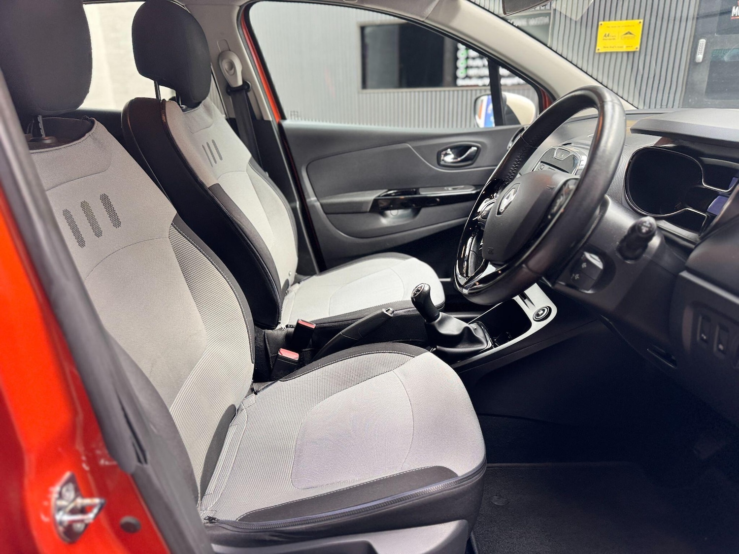 Used Renault Captur 2014 for sale - 77838767: Photo 34