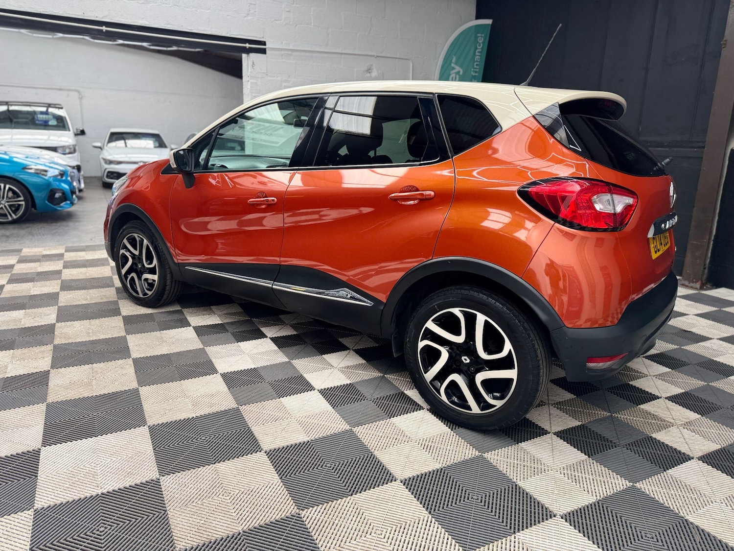 Used Renault Captur 2014 for sale - 77838767: Photo 4