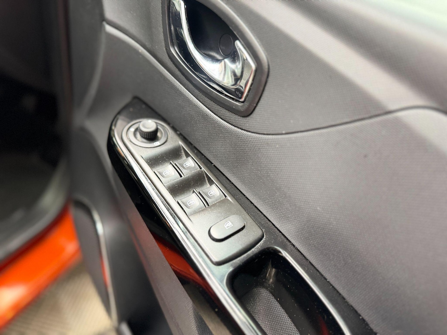 Used Renault Captur 2014 for sale - 77838767: Photo 41