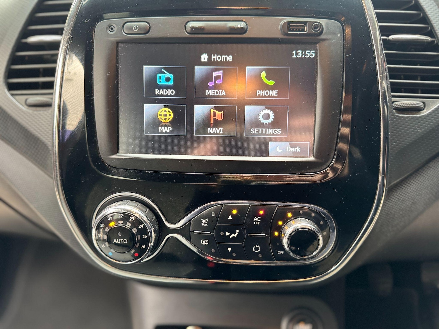 Used Renault Captur 2014 for sale - 77838767: Photo 45