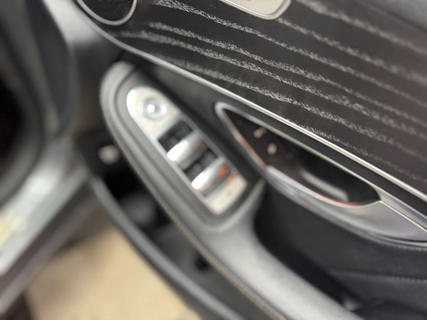 Used Mercedes-Benz GLC 2016 for sale - 77612324: Photo 31