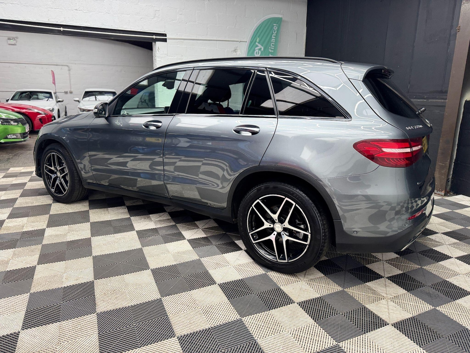 Used Mercedes-Benz GLC 2016 for sale - 77612324: Photo 5