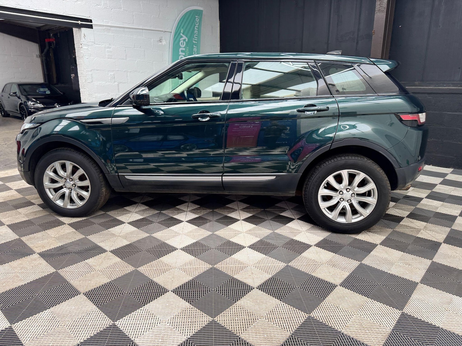 Used Land Rover Range Rover Evoque 2017 for sale - 77612276: Photo 21