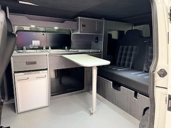 Used Volkswagen Transporter 2023 for sale - 79343986: Photo