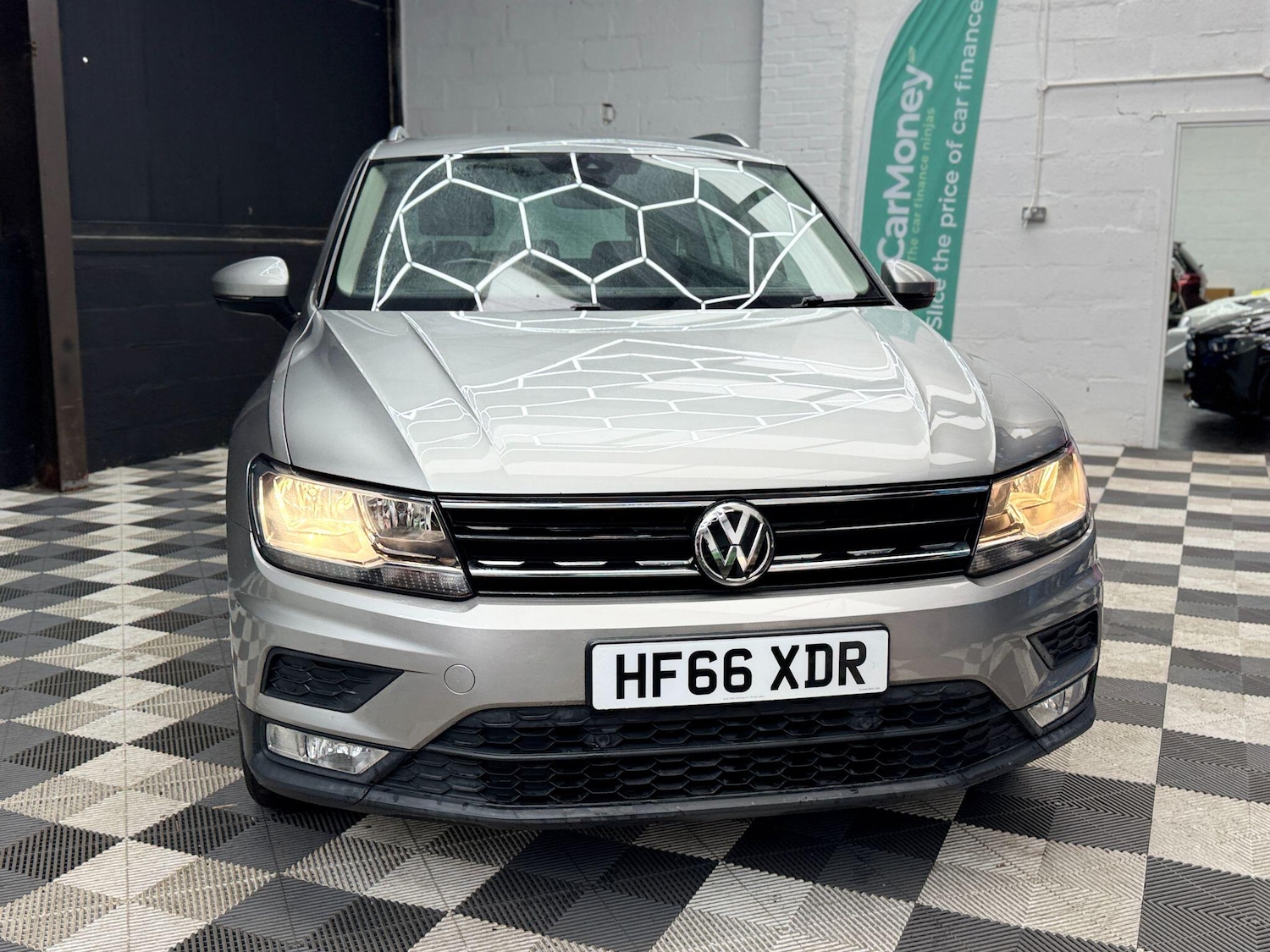 Used Volkswagen Tiguan for sale - 77658260: Photo 10