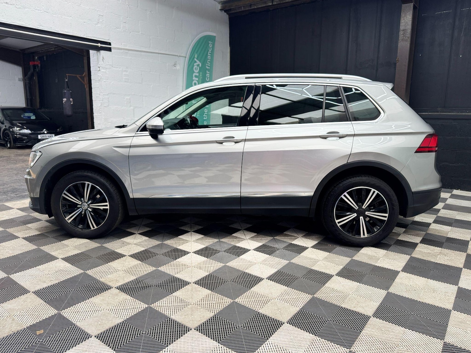 Used Volkswagen Tiguan for sale - 77658260: Photo 17