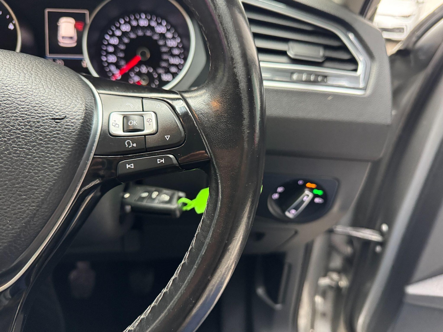 Used Volkswagen Tiguan for sale - 77658260: Photo 28