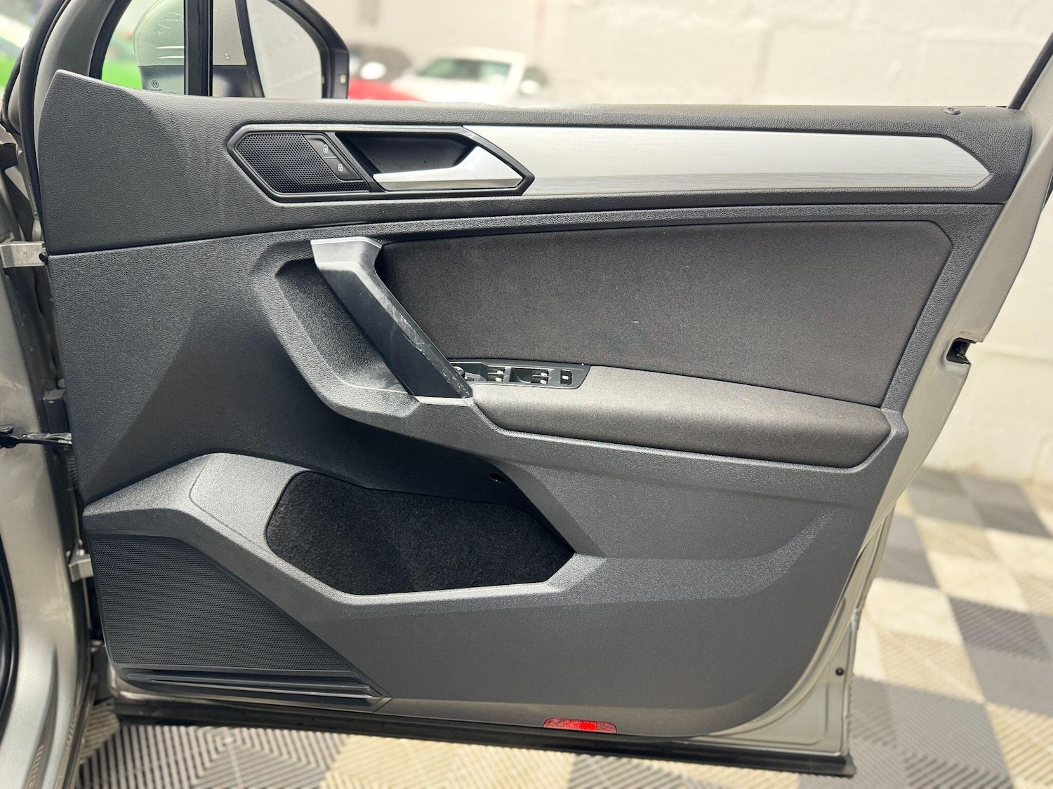 Used Volkswagen Tiguan for sale - 77658260: Photo 32