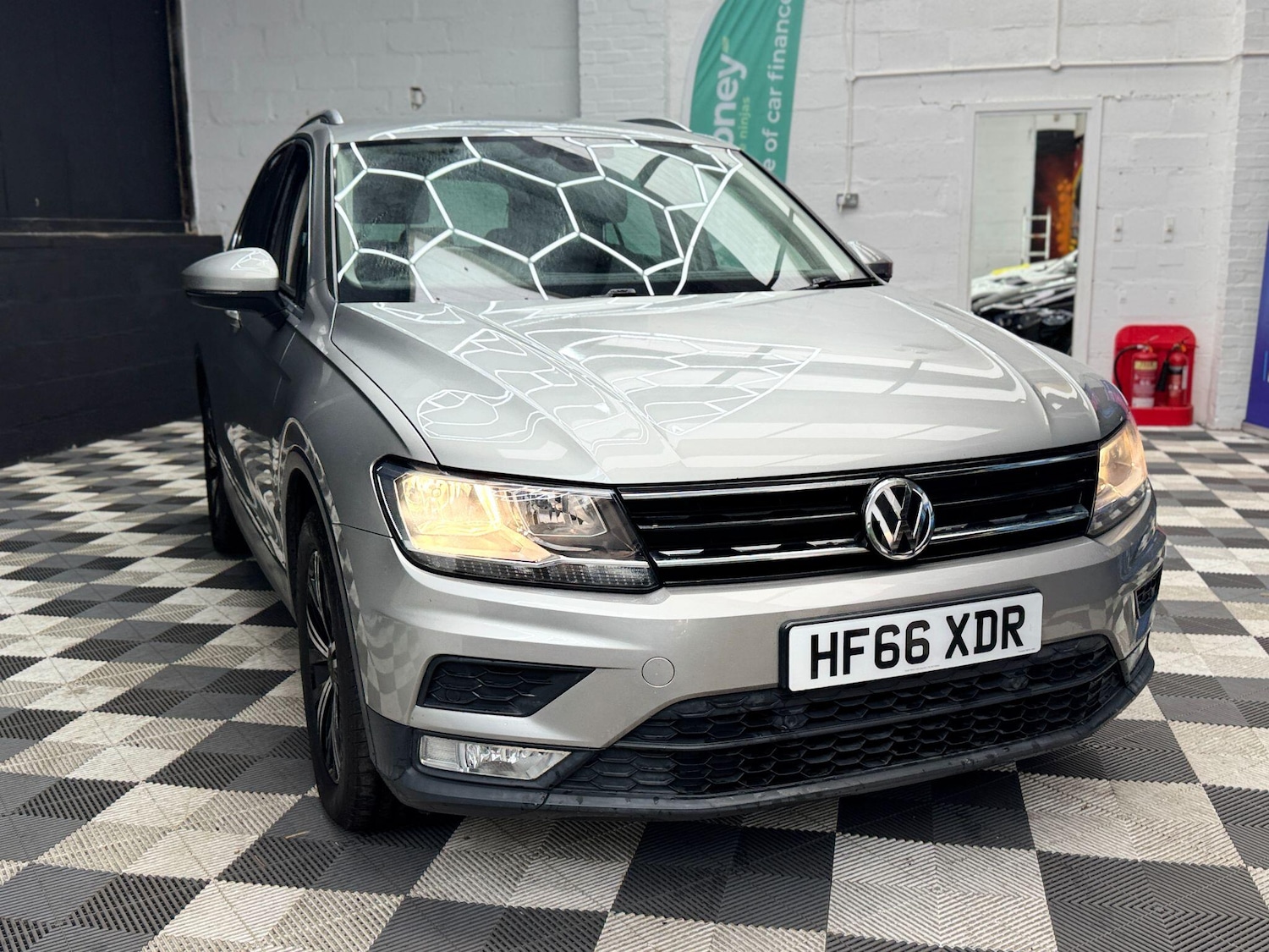 Used Volkswagen Tiguan for sale - 77658260: Photo 9