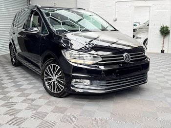 Used Volkswagen Touran 2016 for sale - 78381118: Photo