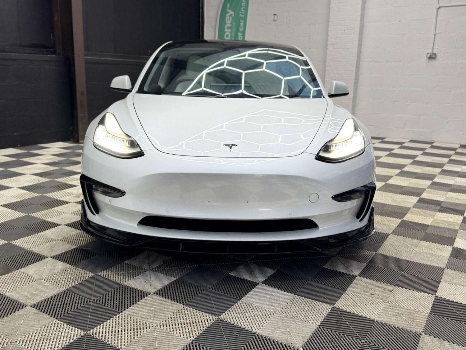 Used Tesla Model 3 2020 for sale - 77877999: Photo 10