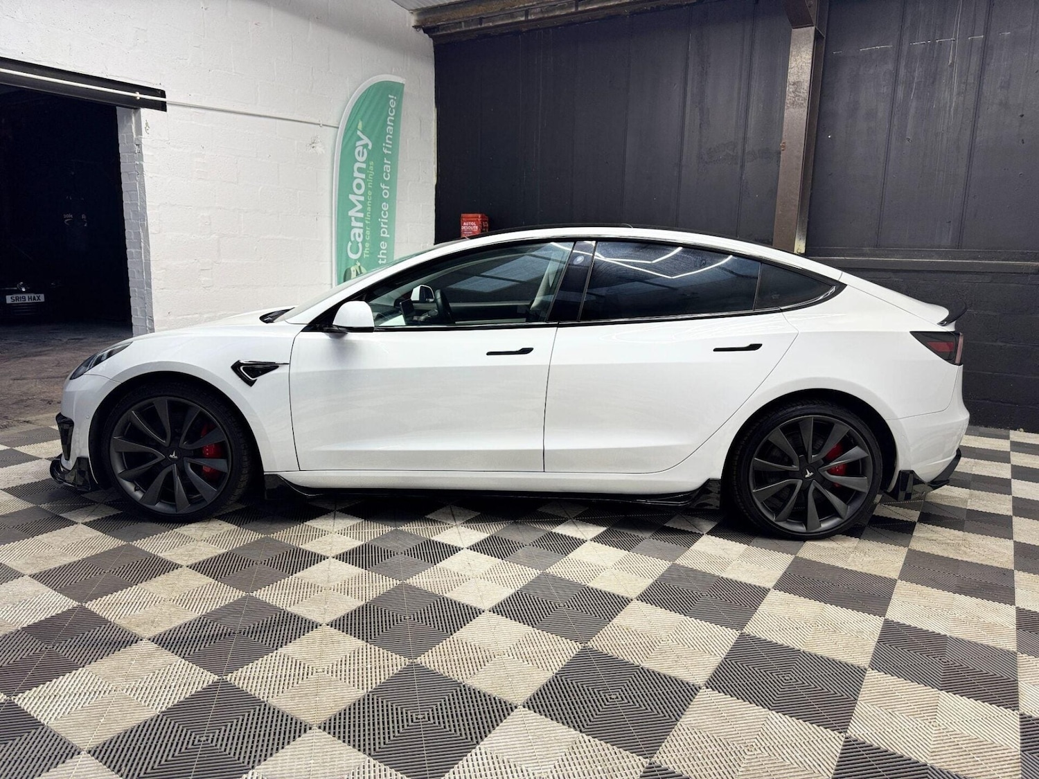 Used Tesla Model 3 2020 for sale - 77877999: Photo 4