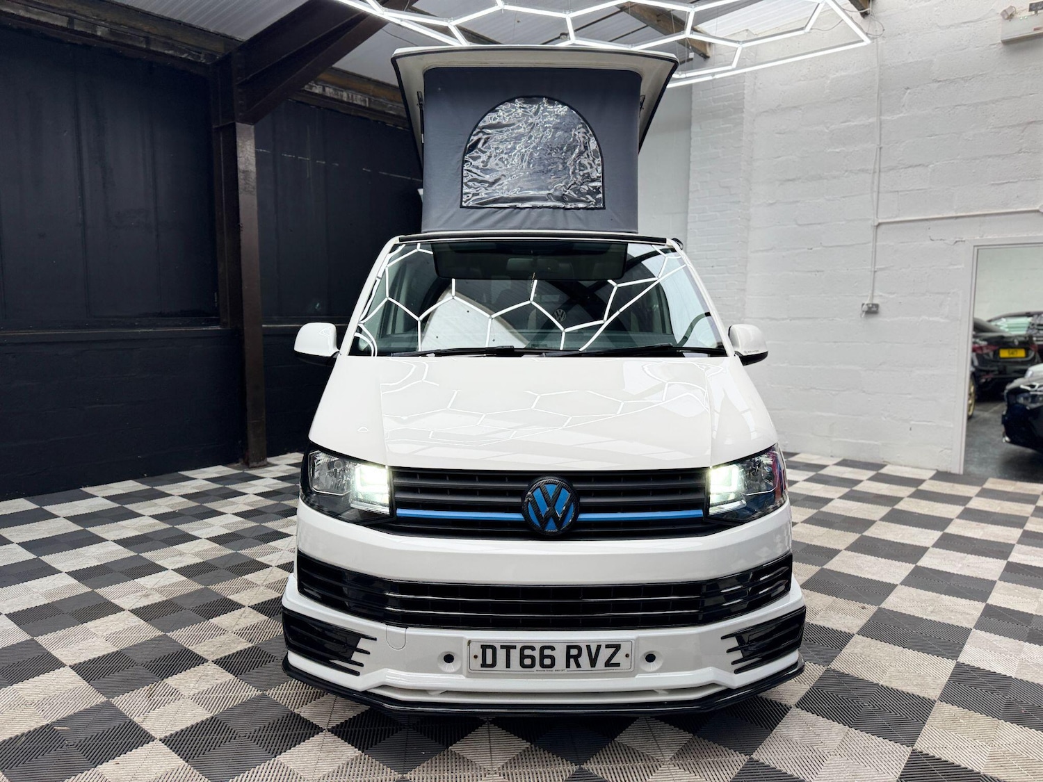 Used Volkswagen Transporter 2017 for sale - 77611665: Photo 14