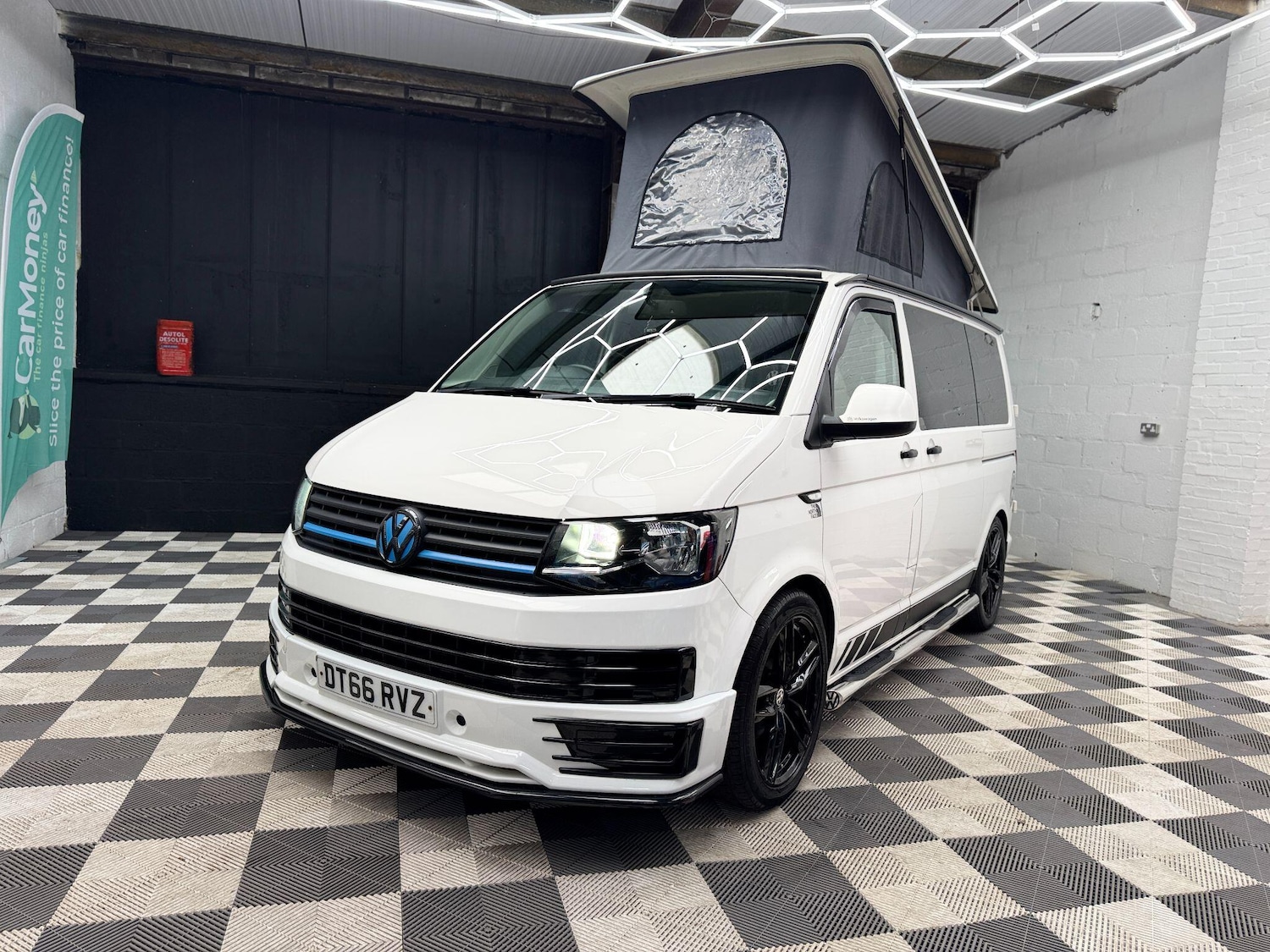 Used Volkswagen Transporter 2017 for sale - 77611665: Photo 15