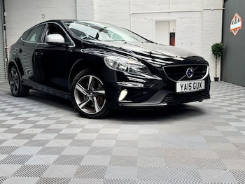 Used Volvo V40 2015 for sale - 79344003: Photo
