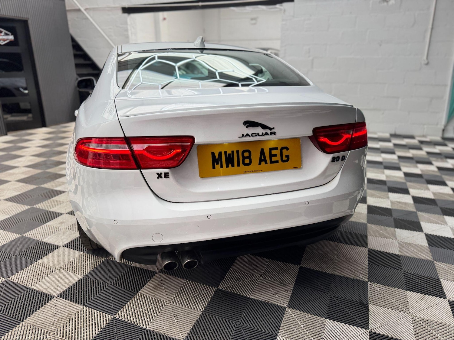 Used Jaguar XE 2018 for sale - 77839849: Photo 25