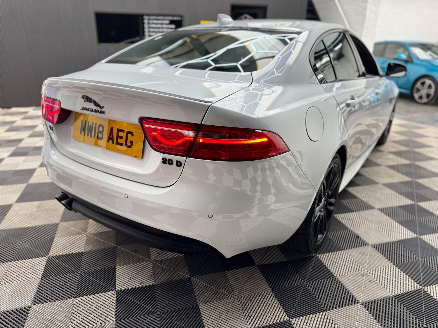 Used Jaguar XE 2018 for sale - 77839849: Photo 30