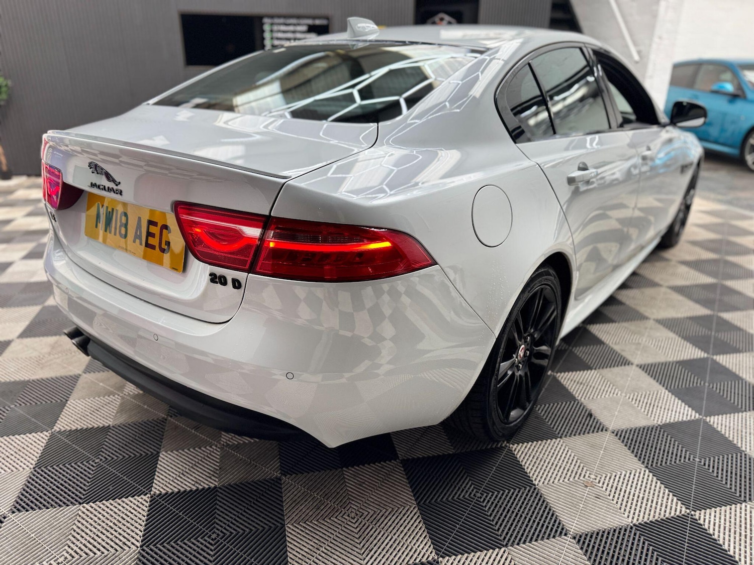 Used Jaguar XE 2018 for sale - 77839849: Photo 31