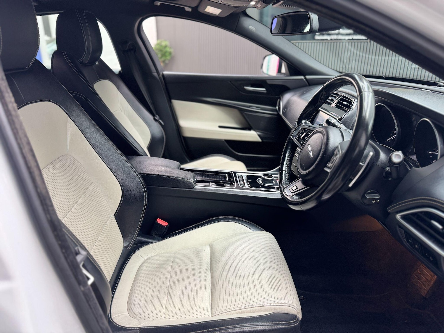 Used Jaguar XE 2018 for sale - 77839849: Photo 35