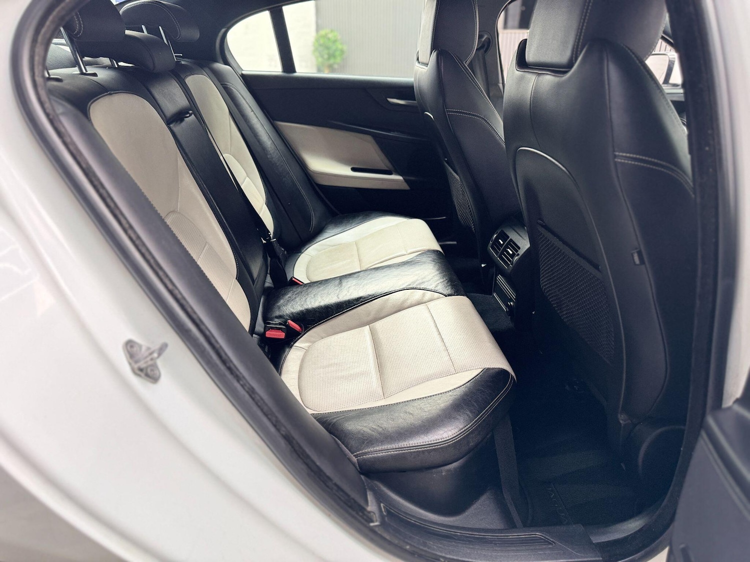 Used Jaguar XE 2018 for sale - 77839849: Photo 36