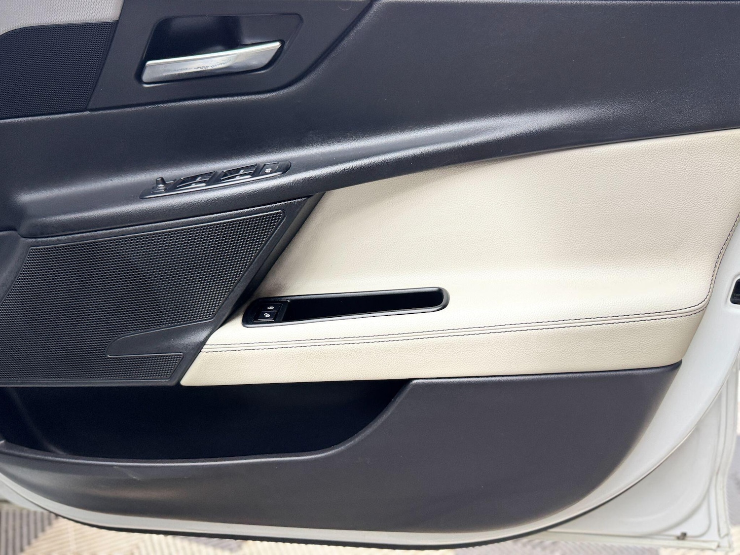 Used Jaguar XE 2018 for sale - 77839849: Photo 40