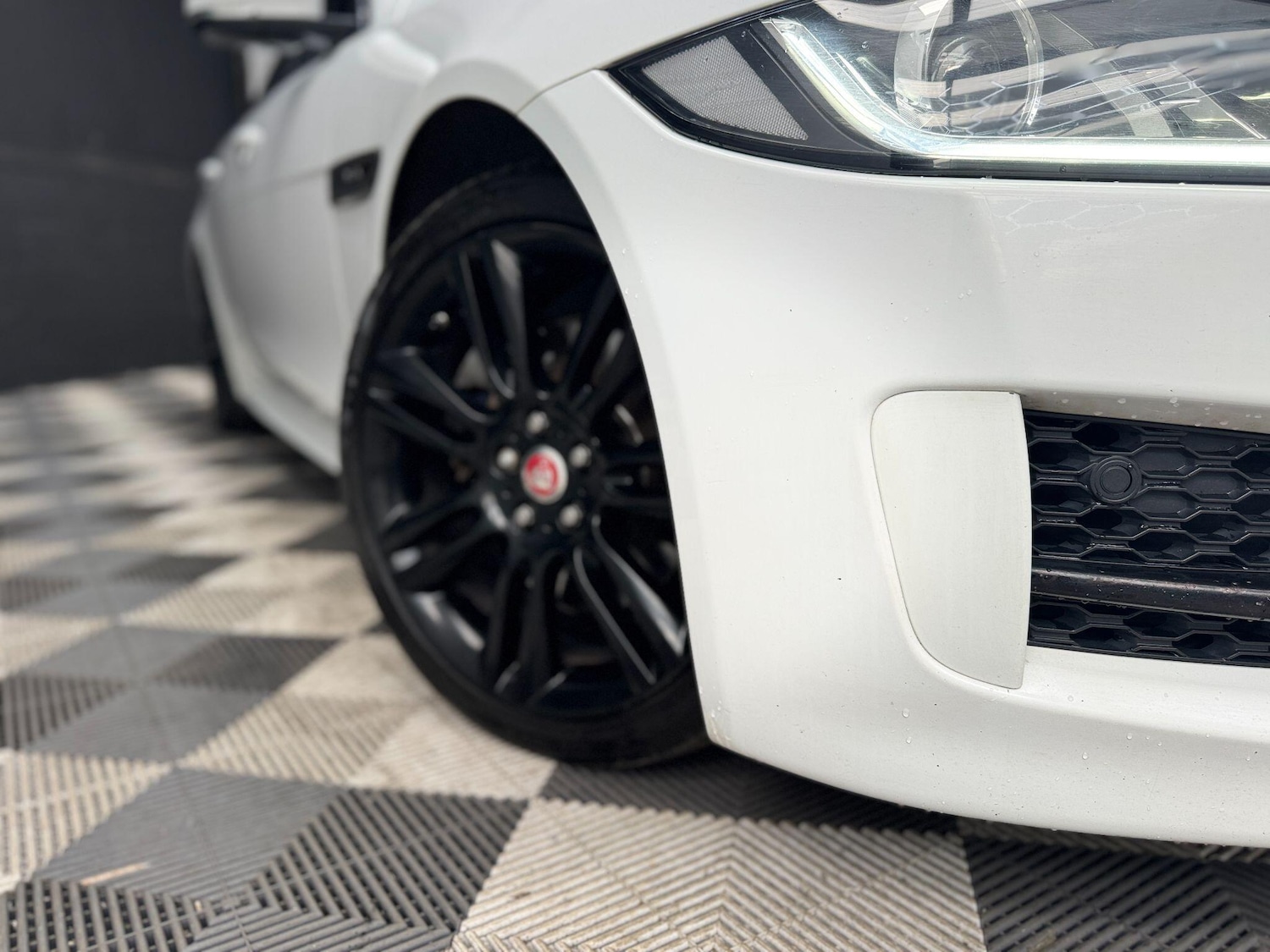 Used Jaguar XE 2018 for sale - 77839849: Photo 41