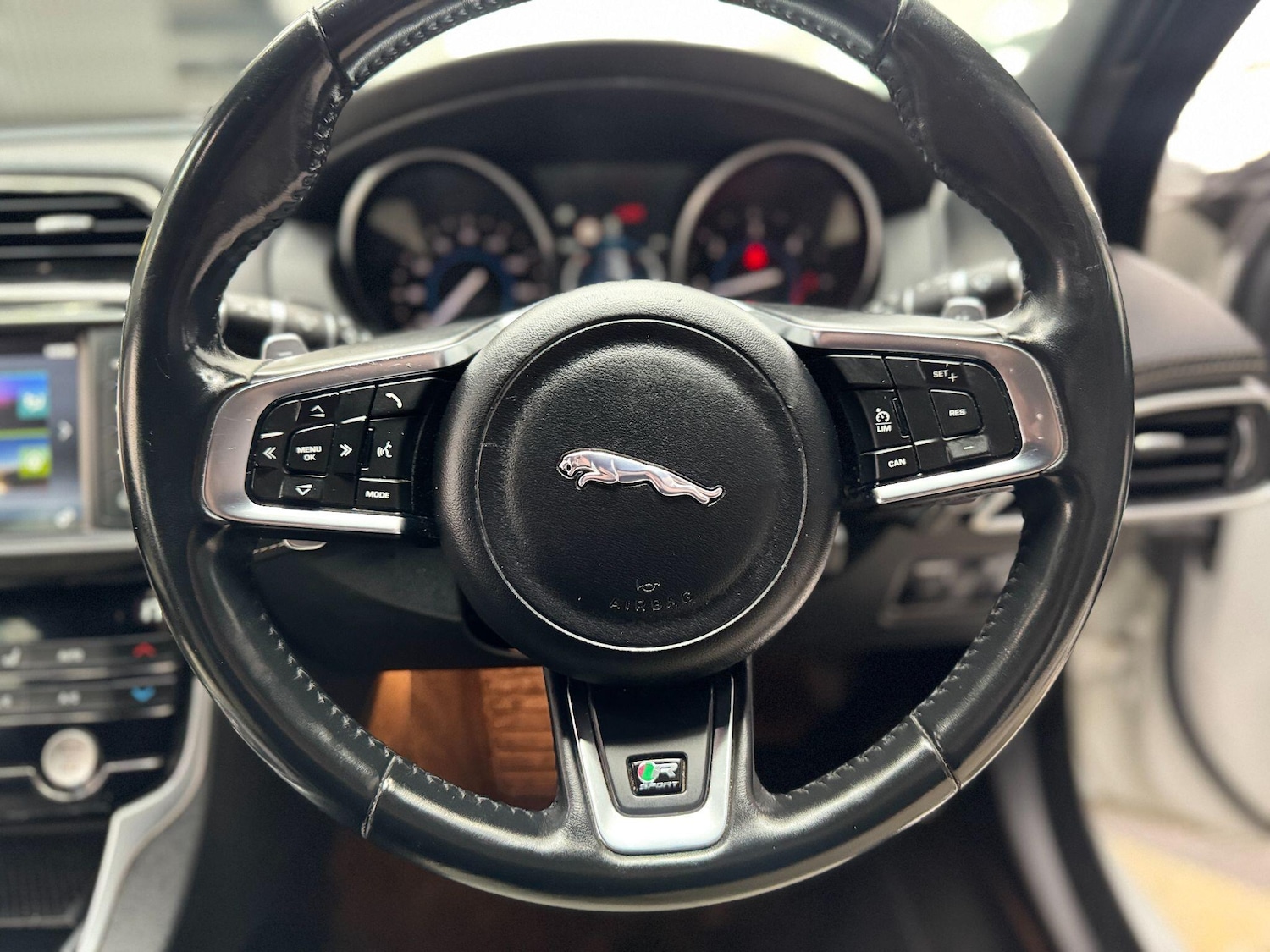 Used Jaguar XE 2018 for sale - 77839849: Photo 44