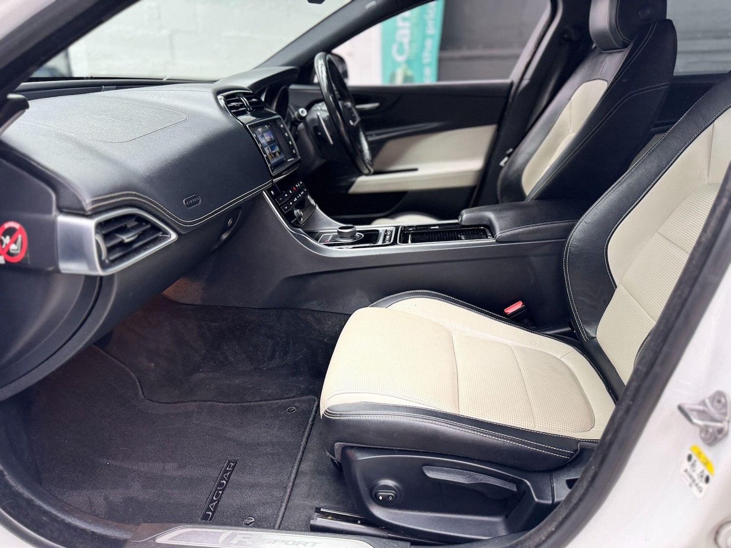 Used Jaguar XE 2018 for sale - 77839849: Photo 46