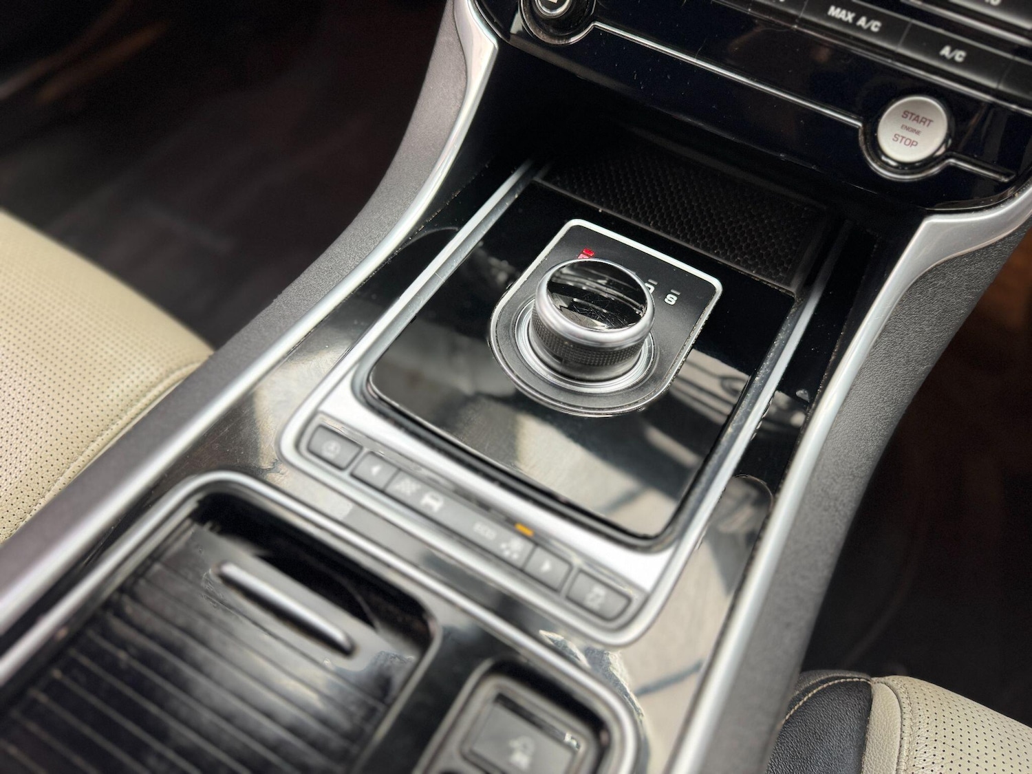 Used Jaguar XE 2018 for sale - 77839849: Photo 50