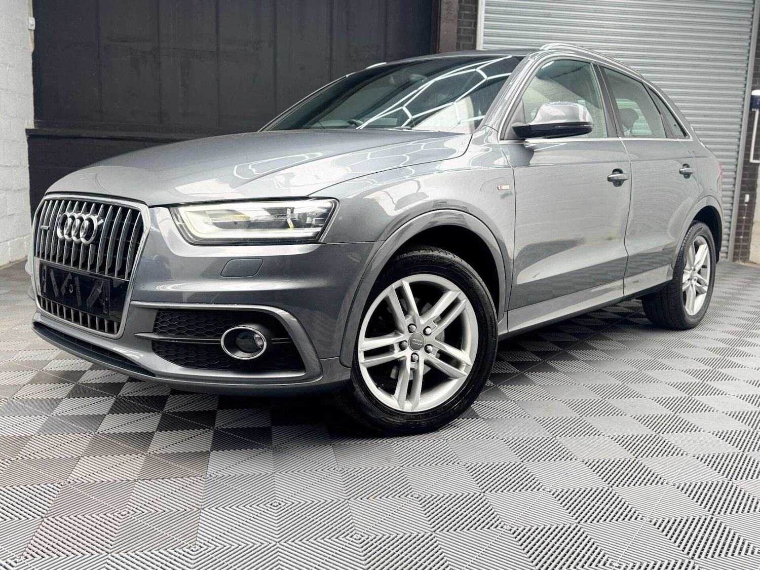 Used Audi Q3 2013 for sale - 78122883: Photo 11
