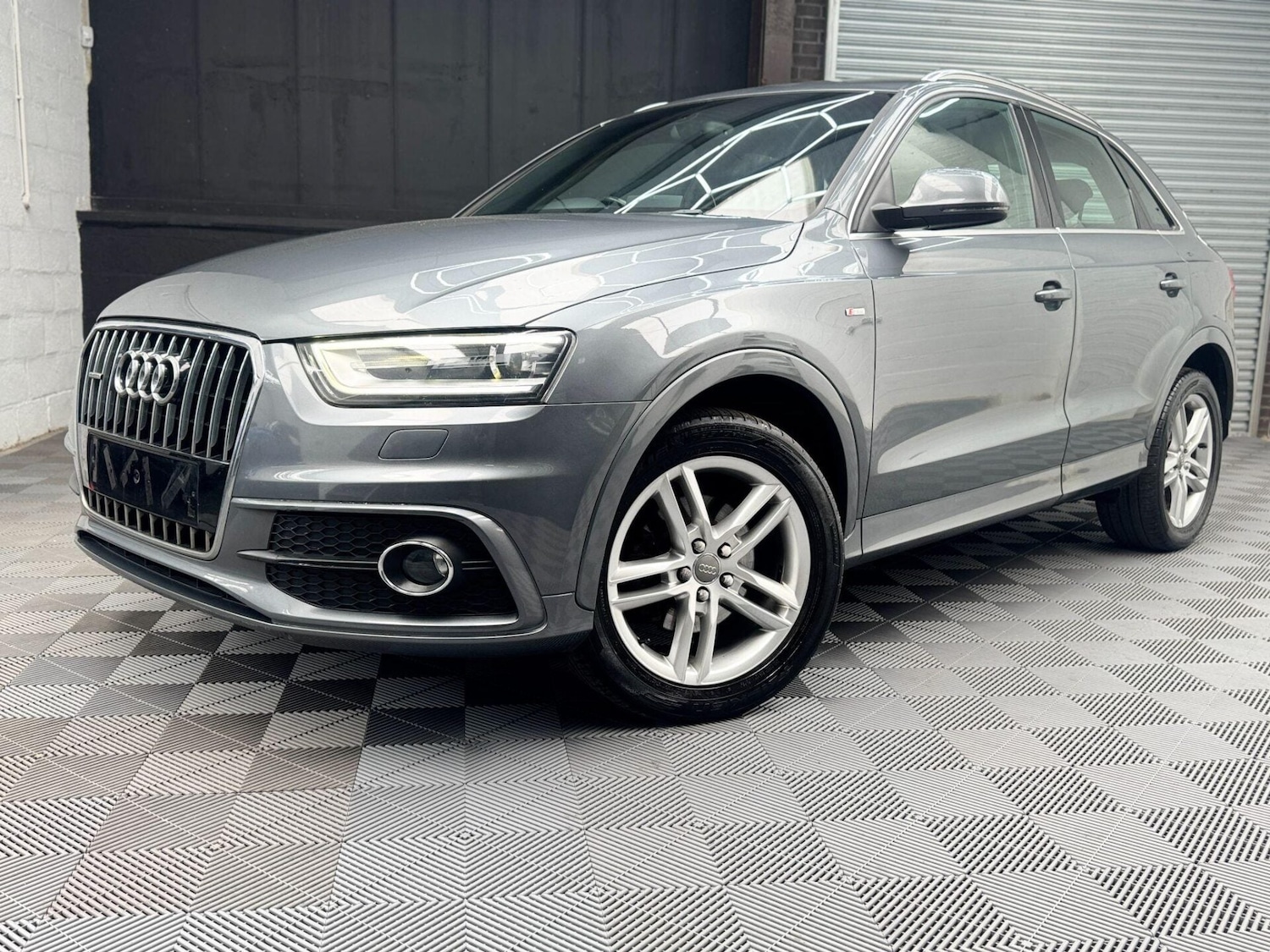 Used Audi Q3 2013 for sale - 78122883: Photo 12
