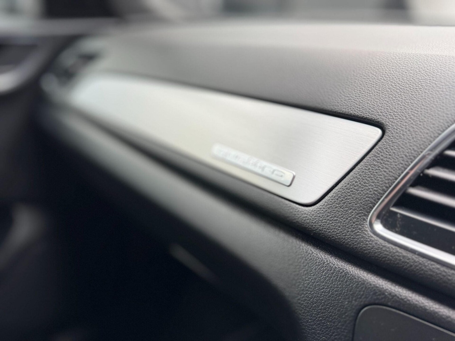 Used Audi Q3 2013 for sale - 78122883: Photo 23