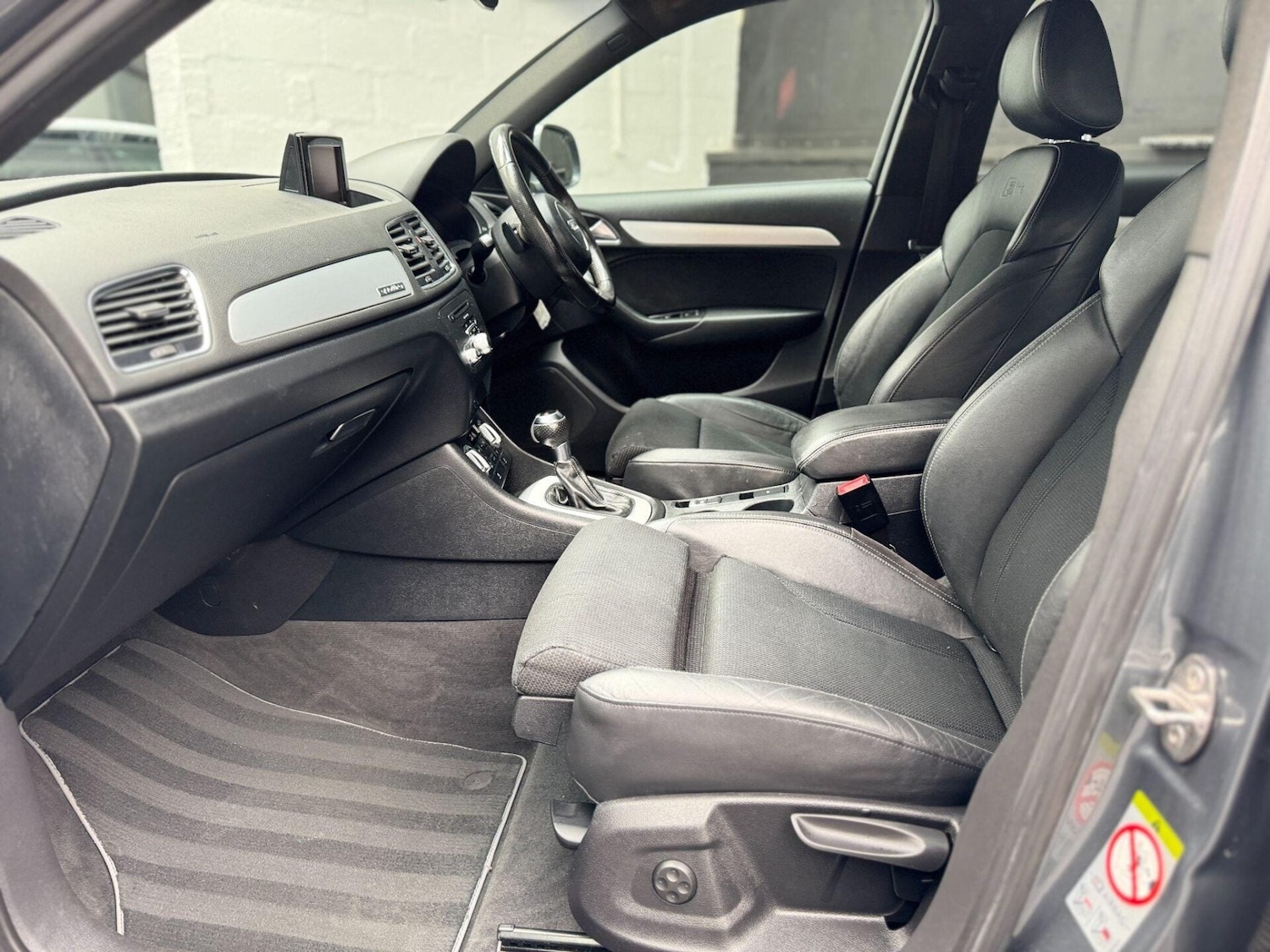 Used Audi Q3 2013 for sale - 78122883: Photo 28