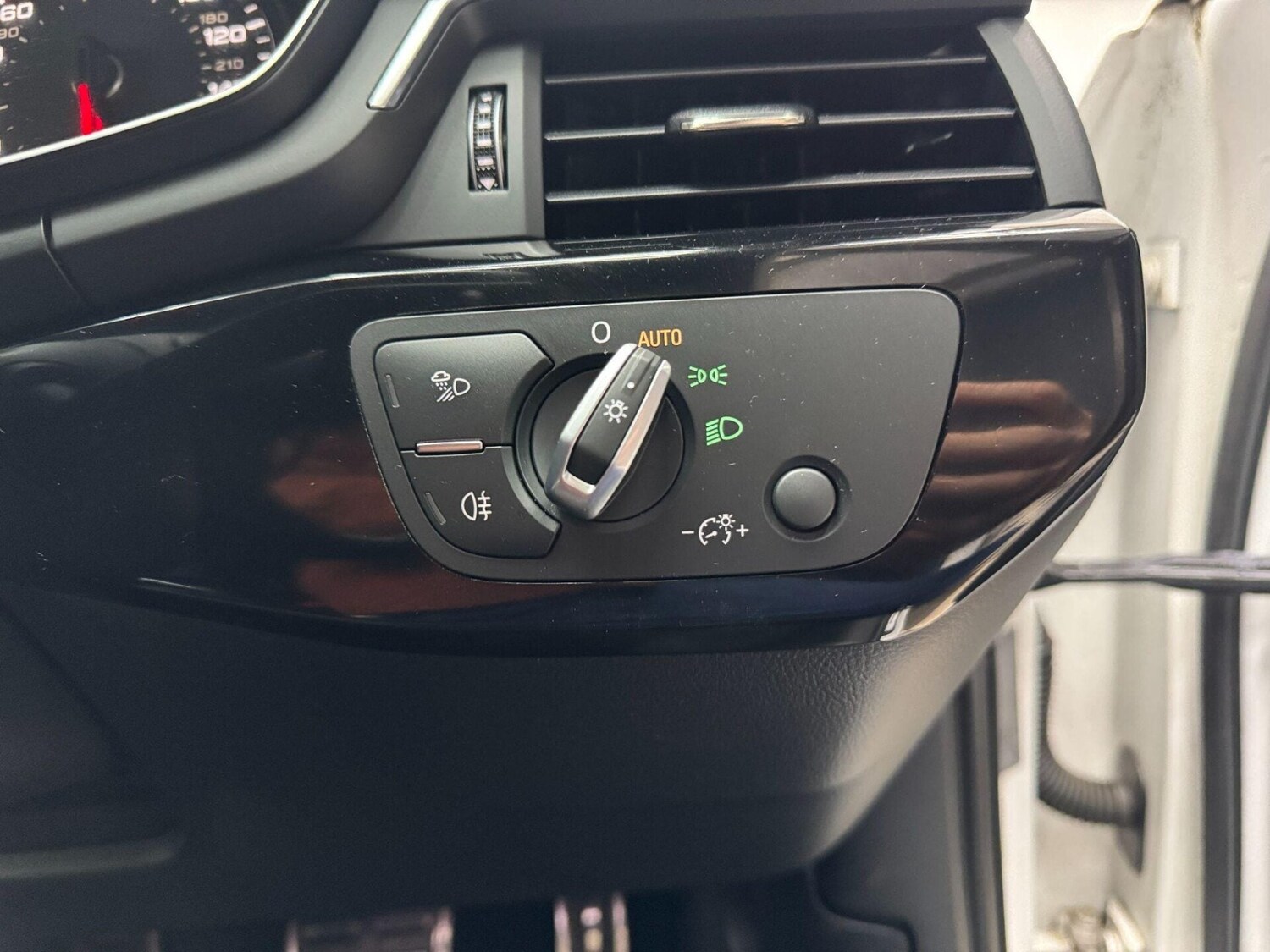 Used Audi A4 2018 for sale - 77878009: Photo 29