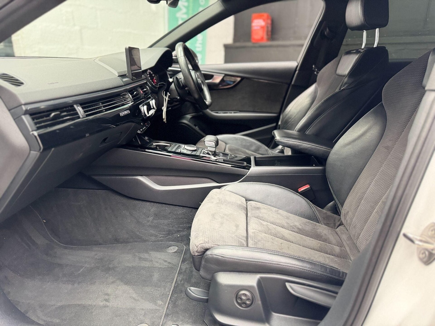 Used Audi A4 2018 for sale - 77878009: Photo 37
