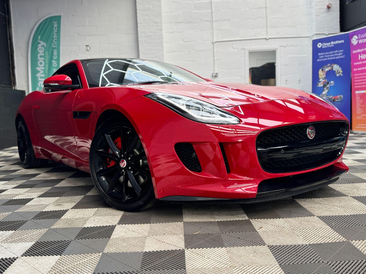 Used Jaguar F-Type 2014 for sale - 77612724: Photo 6