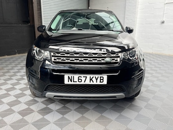 Used Land Rover Discovery Sport 2017 for sale - 78438896: Photo