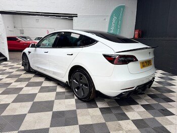 Used Tesla Model 3 2021 for sale - 77878048: Photo